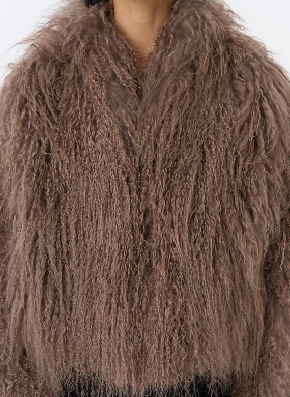 Короткая шуба из ламы фото