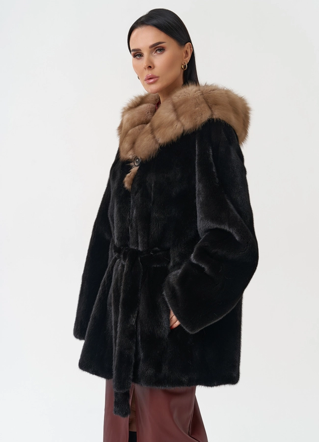 Норковая шуба с капюшоном из меха куницы модель № 30481 универмаг малина фото