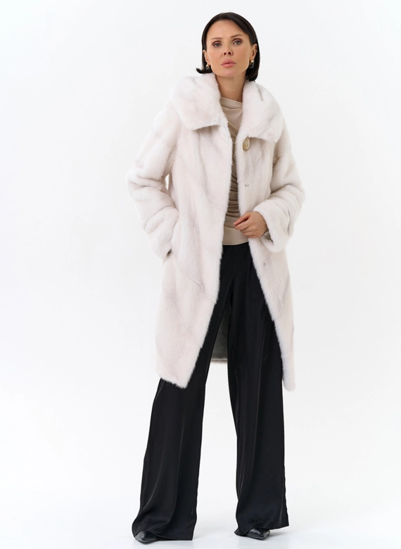 Светлая норковая шуба с капюшоном фото
